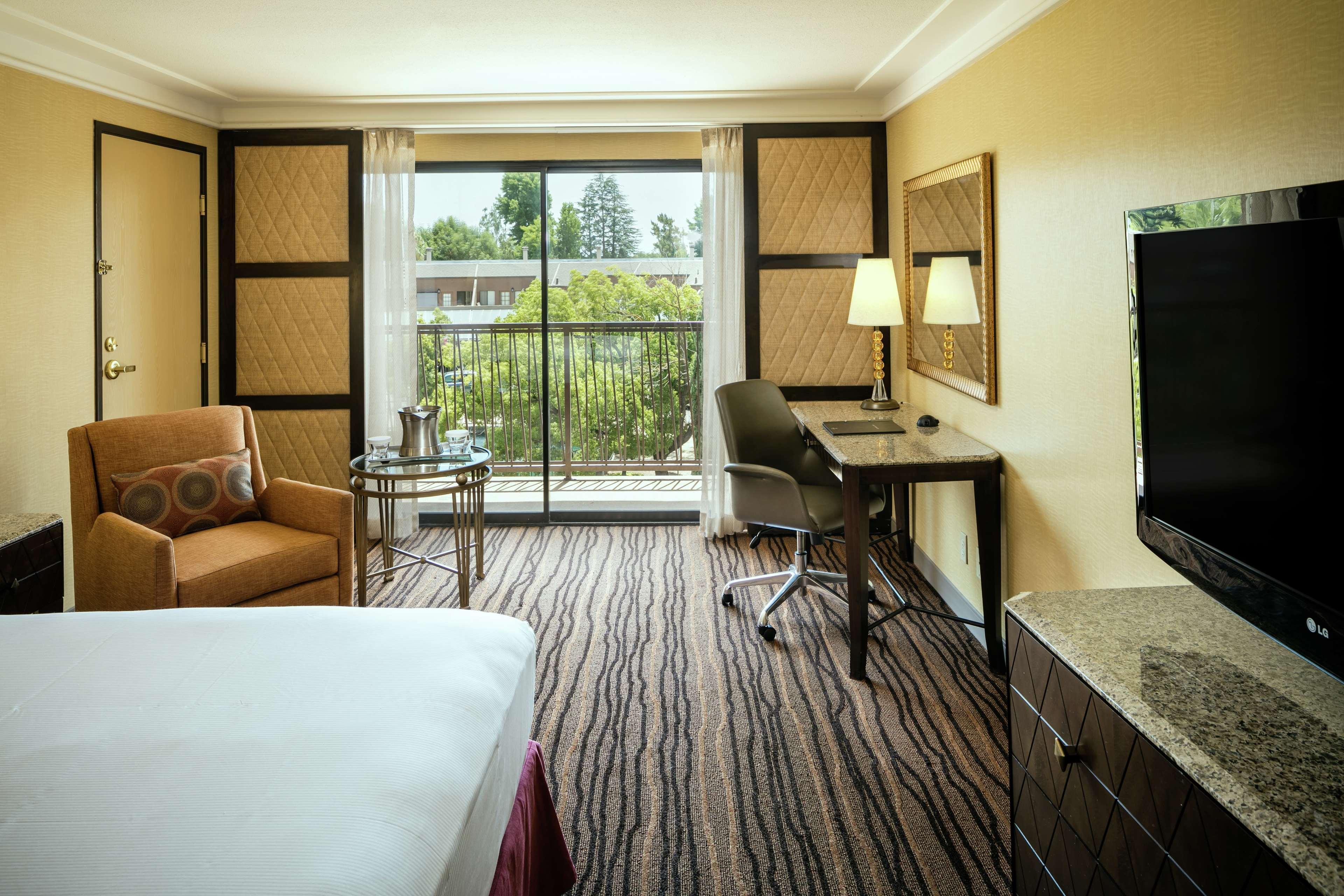 Hilton Stockton Hotel Exterior photo